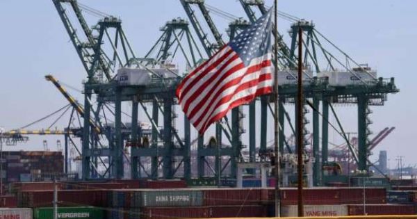 Mỹ loại 7,8 tỷ USD hàng Trung Quốc khỏi đợt đánh thuế 10%