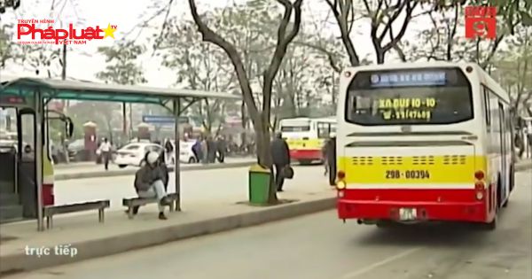 Hà Nội cấp thẻ xe buýt miễn phí cho người trên 60 tuổi