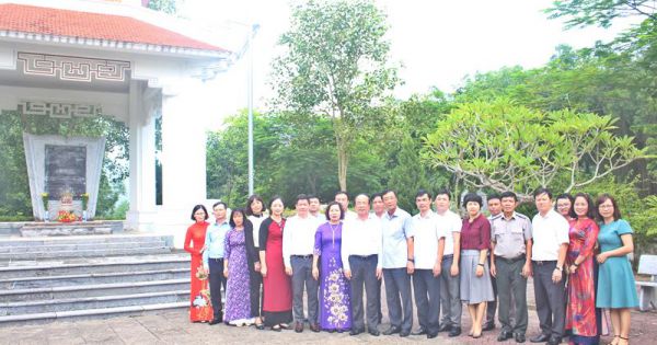 Thứ trưởng Phan Chí Hiếu dâng hương tại Khu di tích lịch sử Bộ Tư pháp