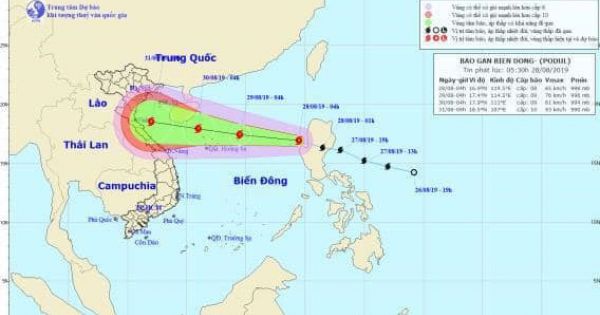 Sẵn sàng ứng phó bão số 4, Thừa Thiên - Huế cấm tàu thuyền ra khơi
