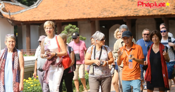 Vì sao tốc độ tăng trưởng khách quốc tế đến Việt Nam bất ngờ sụt giảm?