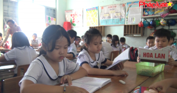 TP.HCM: Học sinh tiểu học dùng tối đa 3 quyển vở, ra chơi ít nhất 30 phút