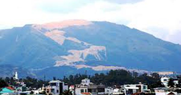 Nhiều sai phạm tại các dự án “băm nát” núi Chín Khúc, Nha Trang