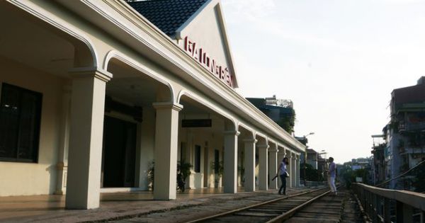 Ga Long Biên thành điểm 