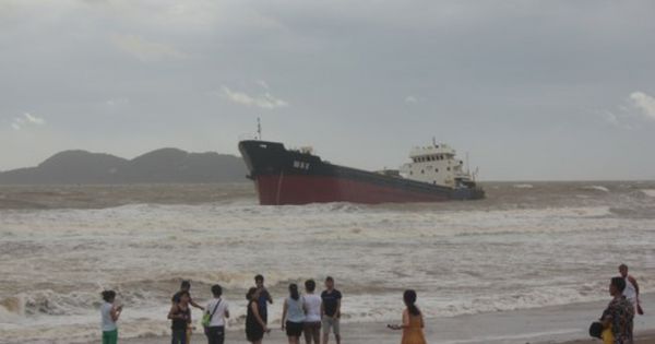 Huy động 5 tàu lớn tiếp tục tìm kiếm người mất tích trong vụ chìm tàu