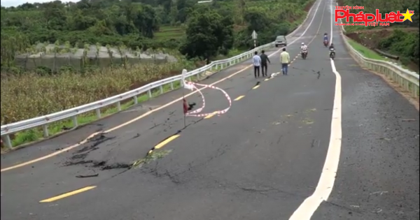 Bộ Giao thông Vận tải đình chỉ chức vụ nhiều lãnh đạo vụ đường 250 tỷ chưa nghiệm thu đã hỏng