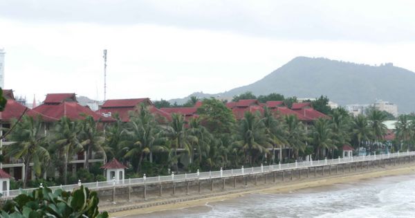 Quy Nhơn: Khắc phục hiện tượng sụt lún tại bãi biển