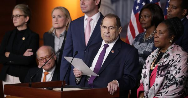 Ủy ban Tư pháp Hạ viện Mỹ ủng hộ siết chặt luật súng đạn