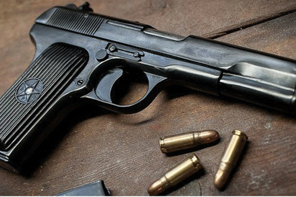 Hà Nội: Phát hiện súng kèm 3 viên đạn chuẩn bị lên máy bay ở Nội Bài