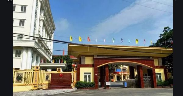 Không thừa nhận tác động nâng điểm thi THPT quốc gia cho con, 9 cán bộ ở Hòa Bình vẫn bị kỷ luật