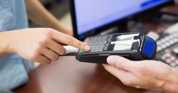 Hà Nội yêu cầu triển khai thu học phí không dùng tiền mặt