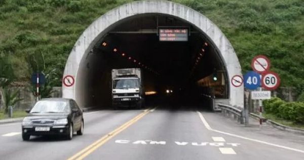 Hầm Hải Vân thu phí từ 27/9