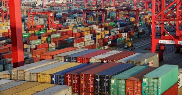 Mỹ quyết định tạm dỡ bỏ thuế đối với hàng trăm mặt hàng Trung Quốc