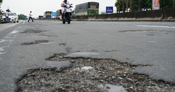 Quốc lộ nghìn tỉ qua Hà Tĩnh bị bong tróc nham nhở