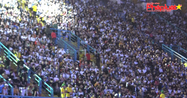 Hơn 10.000 tân sinh viên ĐH Công nghiệp TP HCM bước vào năm học mới