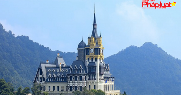 Lộ diện đại gia bất động sản, ông chủ tòa lâu đài 