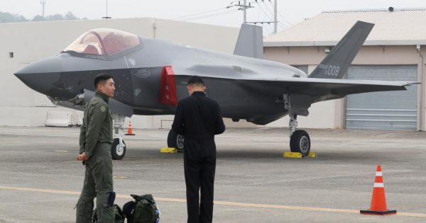 Máy bay chiến đấu Hàn Quốc tuần tra đảo tranh chấp với Nhật