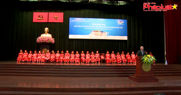 Người cao tuổi tại TPHCM được hỗ trợ chăm sóc sức khỏe.