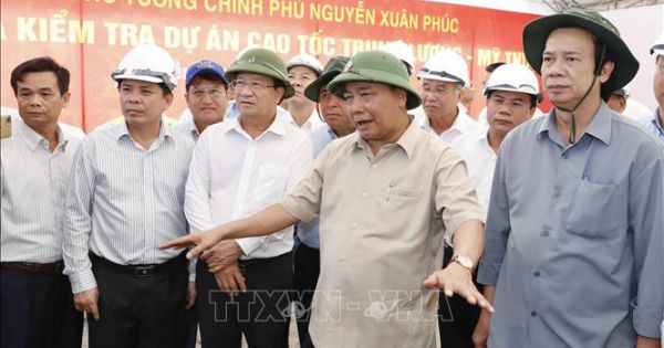 Thủ tướng yêu cầu ngân hàng không gây khó khăn, làm “lụt” dự án trọng điểm!