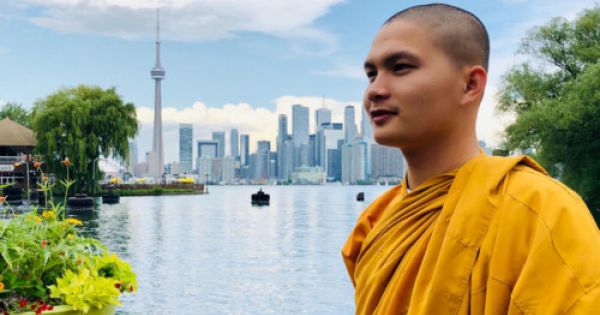 Cho nhẹ lòng nhau - cái nhìn nhân hậu từ bi của Đại đức Giác Minh Luật