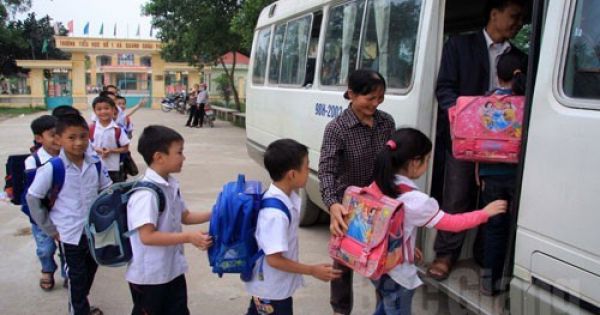 Bộ GD&ĐT đề nghị qui định tiêu chuẩn xe ô tô đưa đón học sinh