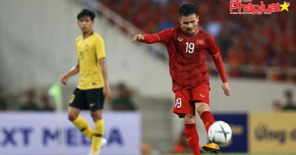 “Người hùng” Quang Hải nhận thưởng nóng 300 triệu đồng