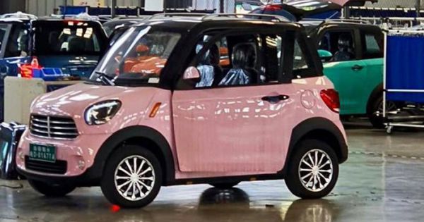 Ô tô điện giá 75 triệu đồng chưa được phép lăn bánh trên đường