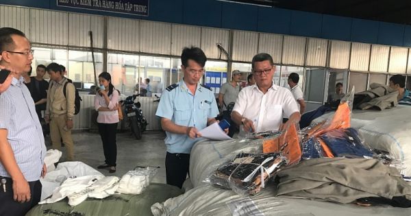 Phát hiện lô hàng quần áo giả mạo xuất xứ Việt Nam và Hàn Quốc