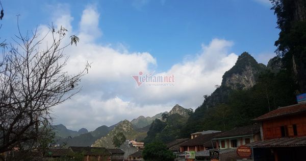 Hà Giang: Thang máy 102 tầng giữa phố cổ Đồng Văn