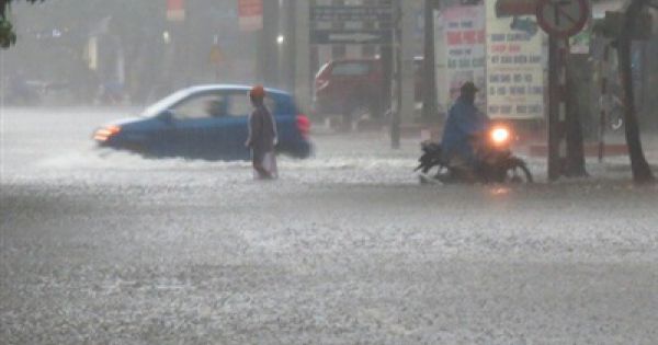 Sáng nay, nhiều trường ở Nghệ An cho học sinh nghỉ học vì mưa lớn