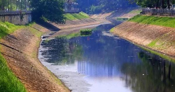 Hà Nội cần có chế tài ngăn ô nhiễm dầu mỡ cho sông, hồ