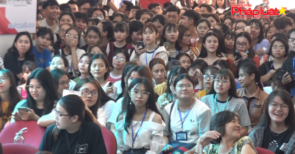 “HUFLIT OPEN DAY 2019” ngày hội vui chơi cùng hàng ngàn tân sinh viên