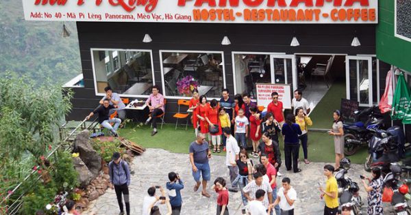 Hàng ngàn du khách “check in” ở Panorama Mã Pì Lèng giữa lúc đình chỉ hoạt động