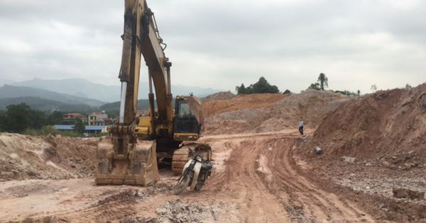 Xử lý 12 đối tượng vận chuyển, tập kết than trái phép