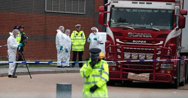 Một người Việt kêu cứu 'có thể con gái chết trong container tại Anh'