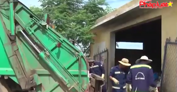 Quảng Nam 'thông' rác sau 3 tháng ứ đọng