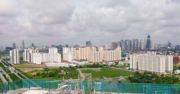 Nhiều dự án nhà ở TP HCM bị “ách tắc, đứng hình”