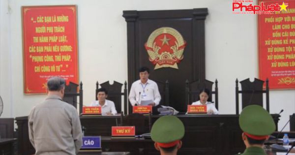 Cựu hiệu trưởng Đinh Bằng My lĩnh án 8 năm tù