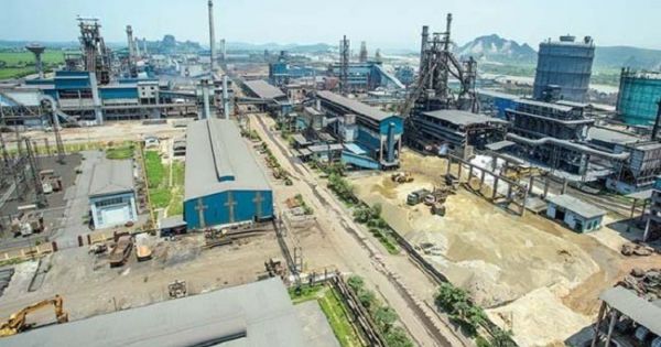 “Vua thép” Hòa Phát gánh nợ “khủng”