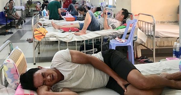 Quá tải do sốt xuất huyết, hành lang thành phòng bệnh viện