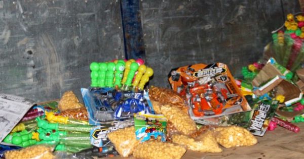 Hà Tĩnh: Tiêu hủy trên 6.000 sản phẩm hàng hóa không rõ nguồn gốc