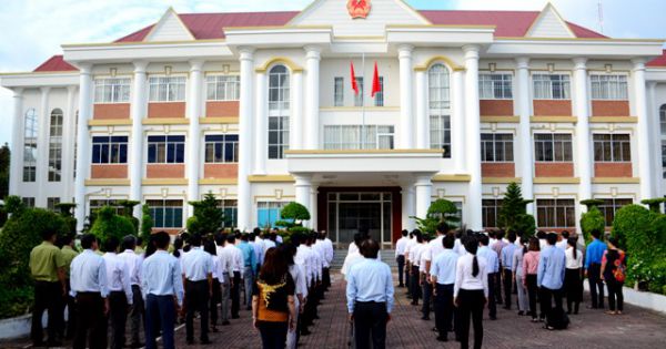 Cà Mau: Phải đi lại 5 lần, dân mới làm được giấy khai sinh