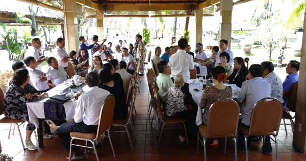 Họp mặt cà phê Đồng hương và kỷ niêm 37 năm Ngày Nhà giáo Việt Nam