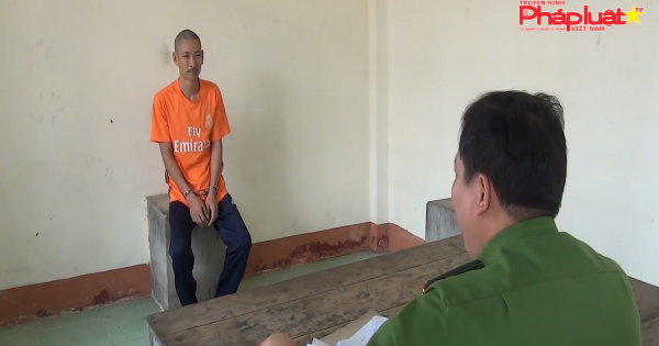 Bắt tạm giam đối tượng trộm điện thoại đem tặng cho bạn gái