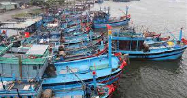 Khẩn cấp ứng phó với bão số 6 tăng mạnh, hướng vào đất liền