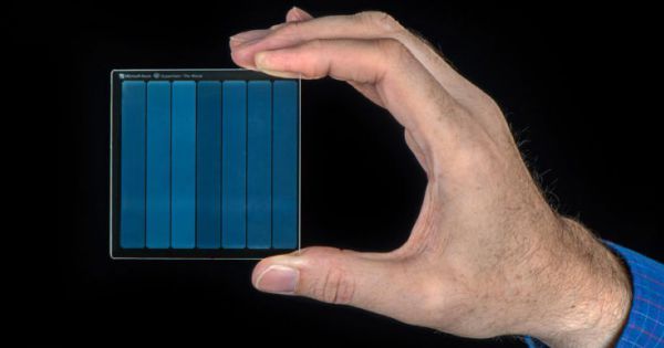 Microsoft triển khai dự án lưu trữ dữ liệu hàng nghìn năm