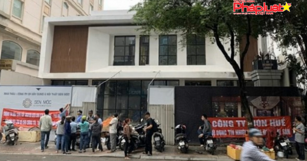 Ông chủ Món Huế mở nhà hàng mới, nhà cung cấp kéo đến đòi nợ