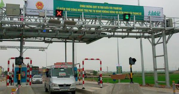 Xe không dán thẻ đi vào làn không dừng ETC có thể bị phạt tới 2 triệu