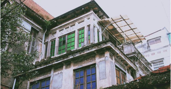 Hàng trăm biệt thự cũ ở TP HCM lặng lẽ biến mất