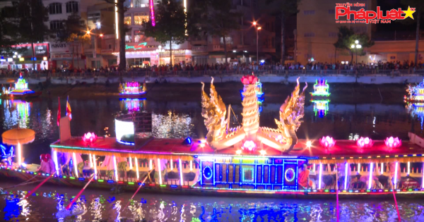 Hội thi LôiProtip – Thả đèn nước và phục dựng ghe Cà hâu